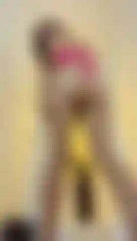 Non lo nascondo… lo metto in mostra così puoi perderti nelle mie curve.