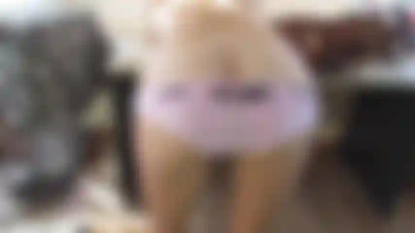 Ragazza del microscopio.