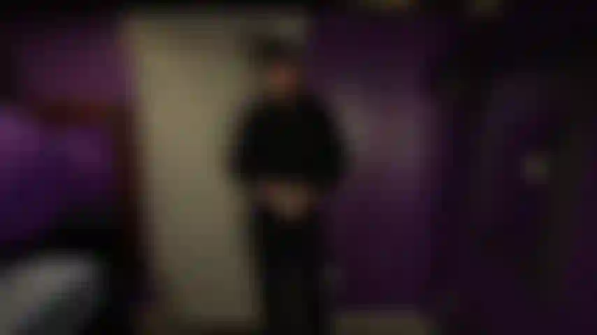 Un sacerdote prova lussuria.