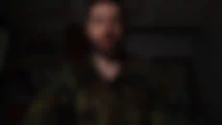 Il sergente ff ti fa leccare il culo.