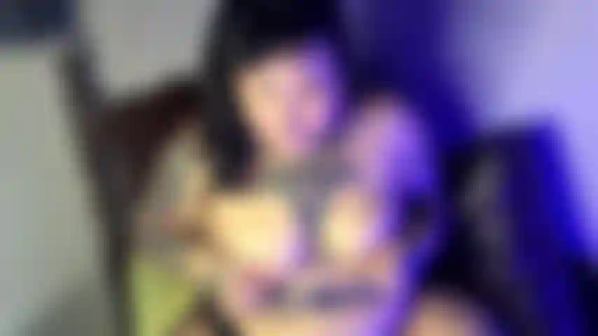 Hard nipple play, Goth bbw