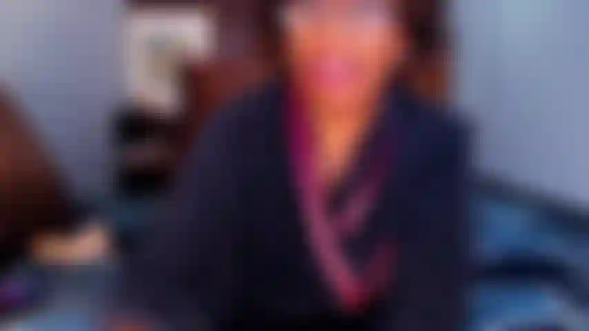 Lascia che ti faccia venire con la mia bella fica e il mio culo perfetto hmmmm.