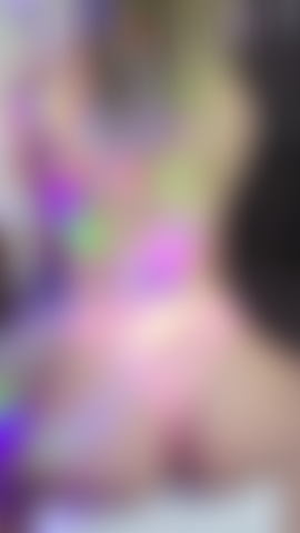 Smooth pussy rides thick black dildo // Buceta lisinha sentando no dildo preto e grosso