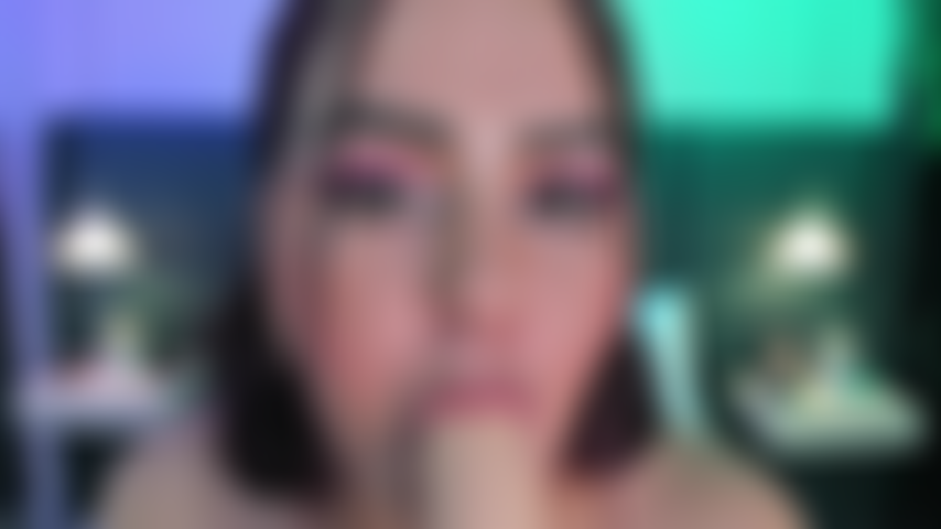 La tua sottomessa ha bisogno del tuo gusto... Voglio quel cazzo duro nella mia gola.