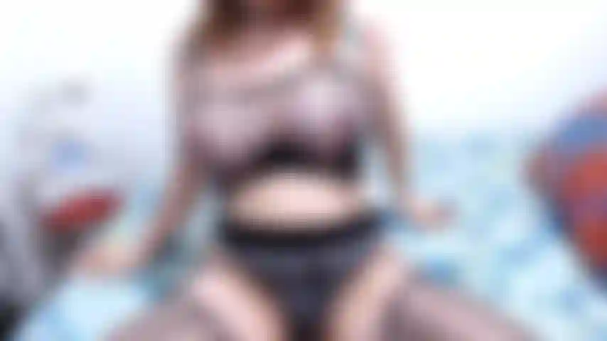 Prima parte: piedi! Lecca, succhia, sputa, gioca con i miei piedi.