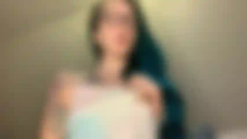 Bordo umiliante! * Uso il nome robert in questo video * sei solo un idiota perdente. Guardando la mia perfezione mentre ti istruisco a masturbarti il tuo cazzo da perdente. Ti umilio, ti stuzzico e ti spigolo.