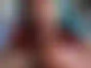 Farai di tutto per farmi succhiare il cazzo. Siedo anche e guardo un altro uomo venire sulla mia faccia sexy, poi mentre la mia faccia è coperta dal suo sperma, stuzzico il tuo cazzo e lo succhio con il suo sperma su di me.