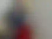 Brami di farlo per me, di mangiare ogni goccia del tuo sperma per me. Beh, anche qualcos'altro mi fa sorridere.... Ed è allora che vieni su tutta la tua faccia! Guarda mentre incoraggio qualcosa di cattivo...