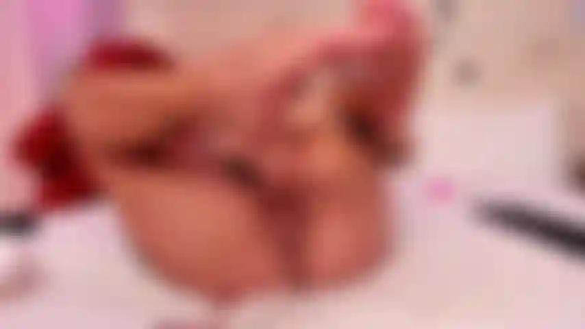 Uno schizzo enorme, tutto su di te.
