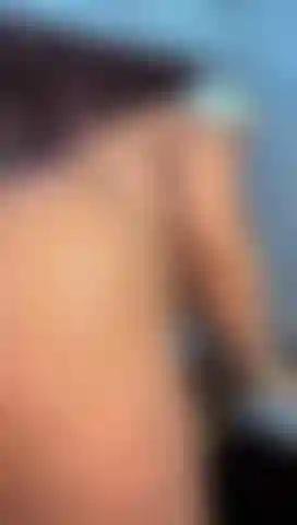 Tu mi scopi le natiche mature.