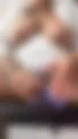 Mi piace avere il dildo nella mia figa.