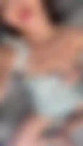 Ho allargato le mie chiappe così tanto, non riuscivo a credere quanto fosse bello, non vedo l'ora di rifarlo.