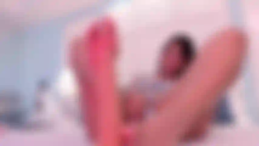 I miei piedi faranno tutto il lavoro oggi! Non sapevi cosa potevo fare con loro? Mmm.