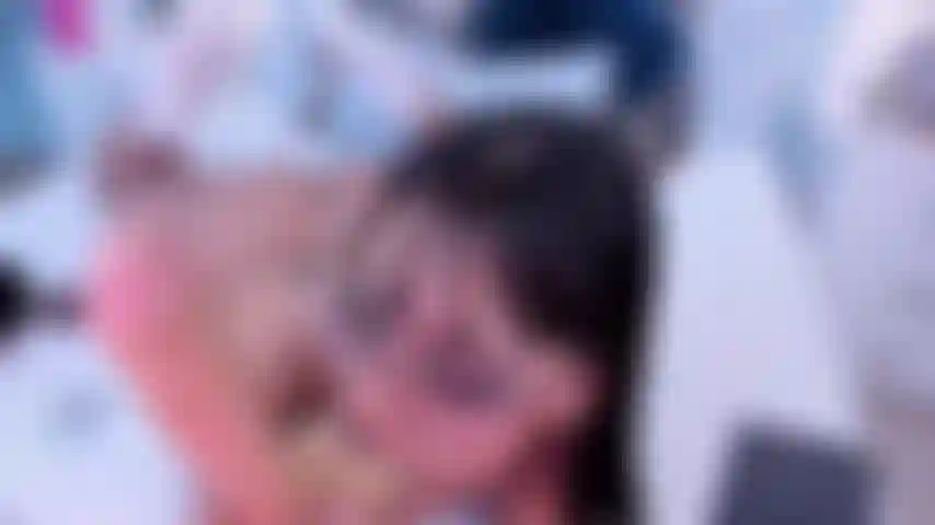 Un pompino molto bello e sciatto!