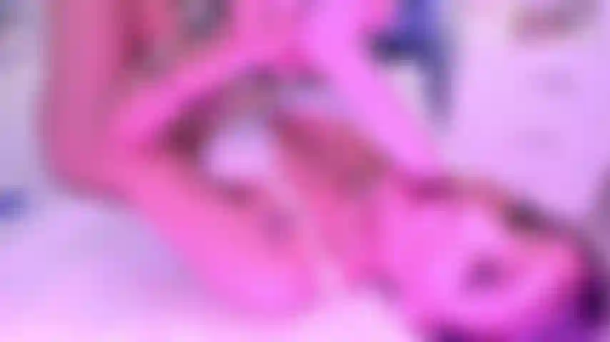 Stravolgerò il tuo mondo!!! E il tuo cazzo resterà nella mia bocca tutto il giorno.