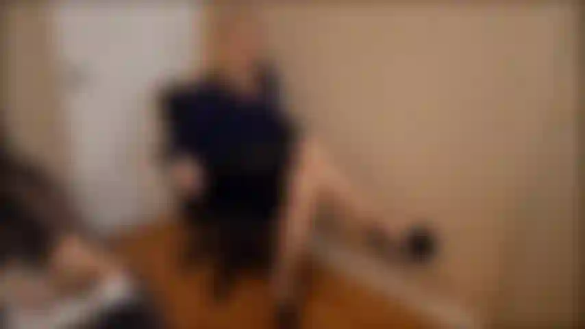 Segretaria in calze autoreggenti, tutti i miei dildo allineati sul letto. Cazzo enorme che mi scopa per le mie ragazze... Labbra leccate, chiacchiere sporche, troia arrapata, penetrazione estrema, orgasmo genuino. Bwc. Bbc. Drago cattivo.