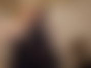 Ho ricevuto un nuovo giocattolo. Rex. Xlarge. Un enorme cazzo di cane che mi martella la figa. Lo apro in cam e inizio immediatamente a succhiare e scopare quel cazzo bestiale fino a raggiungere un orgasmo incredibile... Ty dante per il mio giocattolo.