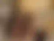 La vigilia di capodanno e mi riempio la figa con lo stallone fortunato del drago cattivo fino in fondo e mi fotto profondamente e duramente fino a un orgasmo incredibile. Grugniti e facce da scopare, lingerie da troia e chiacchiere sporche.