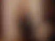 La tua ragazza ha un regalo di natale per te, io, il tuo vicino di casa. Mi chiede di legarla e chiamarti per farmi guardare con uno strapon fotterla e poi fotterti per farti venire. Lei mangia il nostro creampie di sperma.