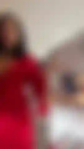 Cerco qualcosa di freddo per rinfrescarmi dal caldo di questa mattina. Ti va di aiutarmi a scegliere? Aiutami.