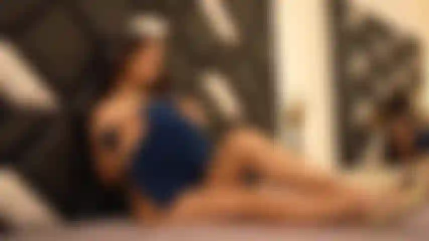Voglio sentirti sgocciolare su tutta la mia lingua mentre ti guardo perdere la testa 🥵.
