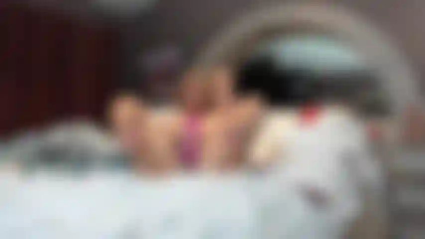 Gioco con la mia figa da solista!