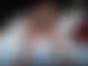 Succhio il cazzo e poi faccio sesso alla pecorina per molto tempo. Adora guardare cam2cam mentre fa sesso con bo blake e il suo grosso cazzo.