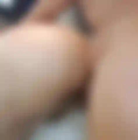 Strappando la figa cagnolino.