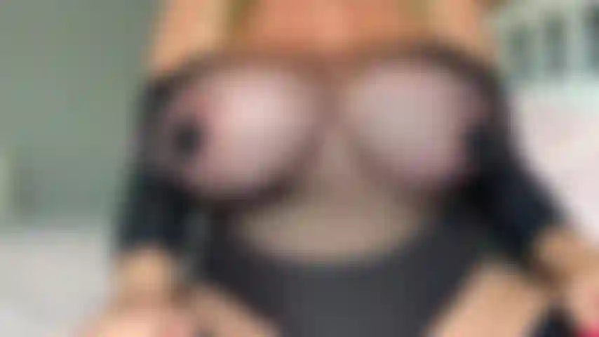 Grandi tette che rimbalzano.