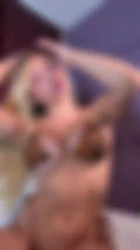 Le mie grandi tette hanno bisogno di un po' di