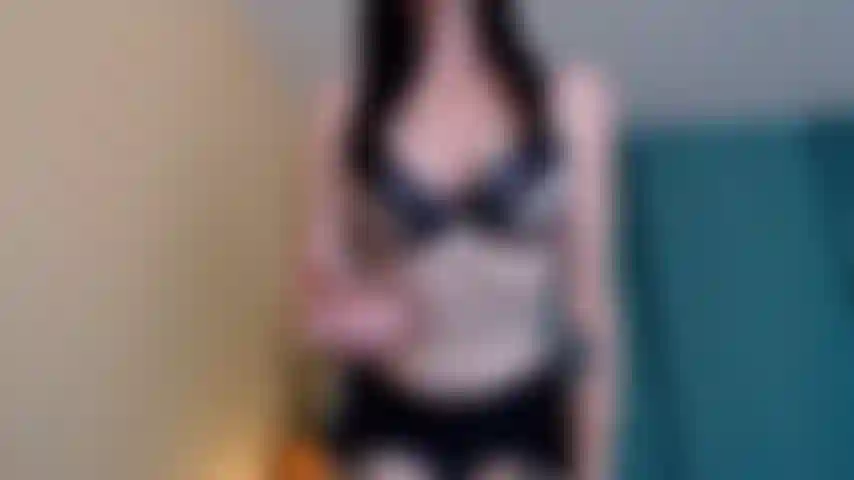 Joi, lingerie, presa in giro, cespuglio e un orgasmo!