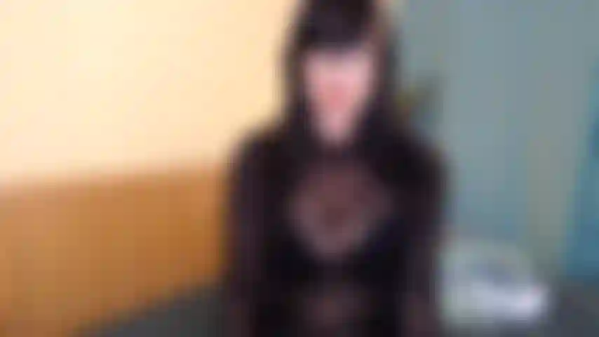 Continua ad accarezzare! Continua a venire! So che fa male, continua ad accarezzare! Svuota il tuo cervello! Svuotati le palle!