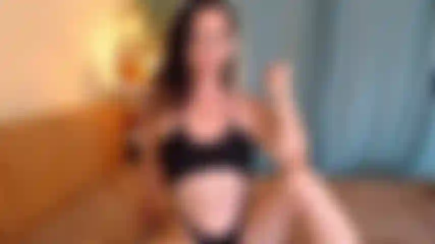 Una sgualdrina così debole per i piedi.