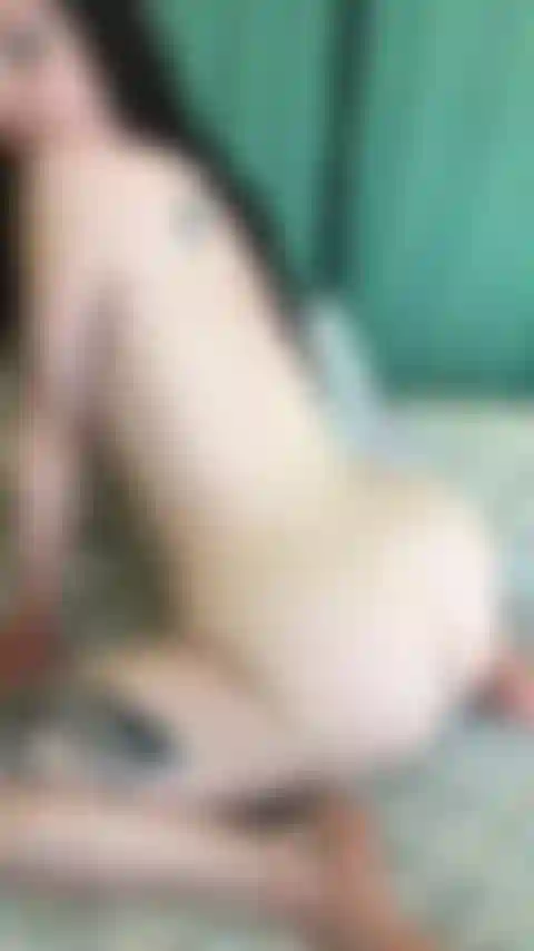 Twerking e joi. Twerking mentre ti dico come accarezzarti il cazzo.