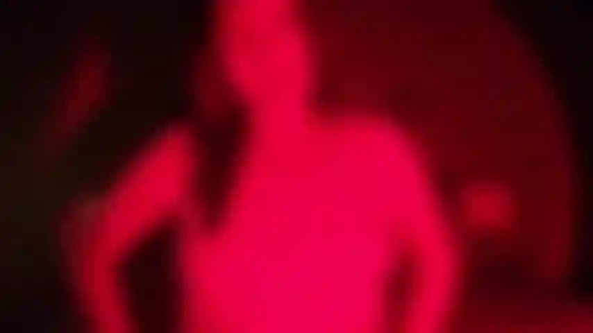 Pegging fantasy: in questo video descrivo una delle mie ultime fantasie. Ci siamo conosciuti in un bar, hai pagato tutto pensando che avresti avuto fortuna... Quando torniamo a casa mia mi metto lo strapon e sono io la fortunata che lo usa voi.