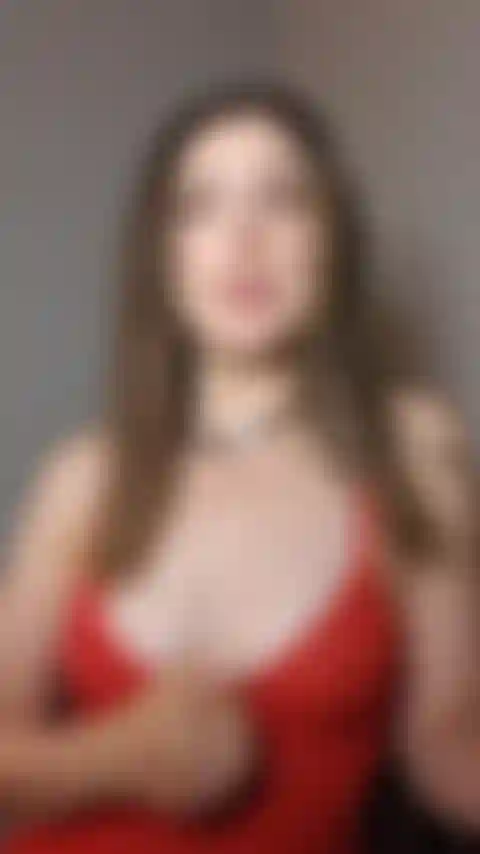 Possiedo il tuo cazzo pov: in questa clip mi descrivo controllando i tuoi orgasmi e rinchiudendoti nella castità mentre ti stuzzico senza sosta con il mio corpo. È semplice... Sei la mia schiava.