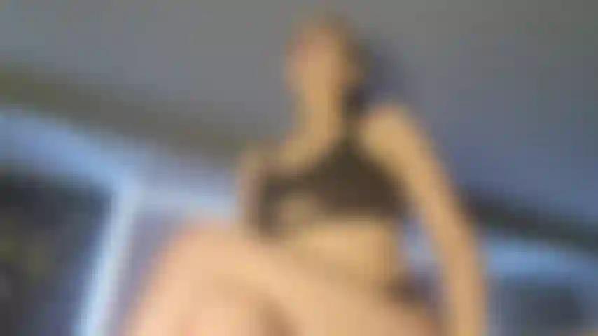 Adorazione dei piedi: sei stata buona, ecco la tua ricompensa. Adora i miei piedi proprio come ti dico, segui tutte le mie indicazioni e forse otterrai un'altra ricompensa!