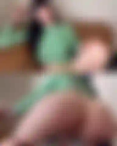 Split screen JOI with encouragement. Top screen is my telling you what to do, bottom screen is my perfect ass bouncing on a dildo to the speeds described.