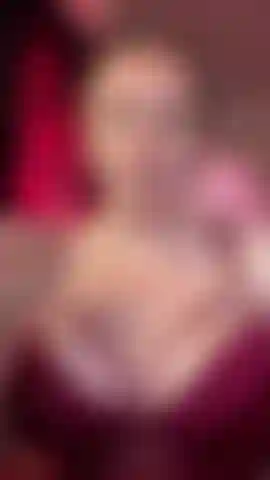 Adoro l'edging per i miei seni morbidi: un'esperienza di edging incentrata sul seno con tante carezze dolci e pause.#Bigboobs #bigtits #bignipples #curve #dirtytalk #worship #joi #licknipples #edge.