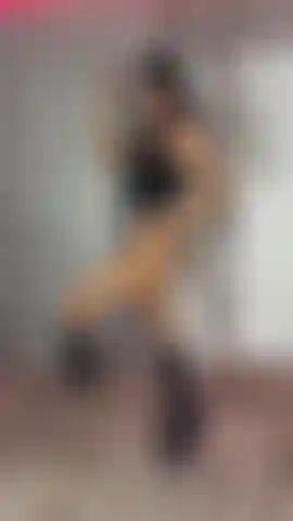 45. Obbediscimi, adorami, divertiti, sii il mio bravo ragazzo.