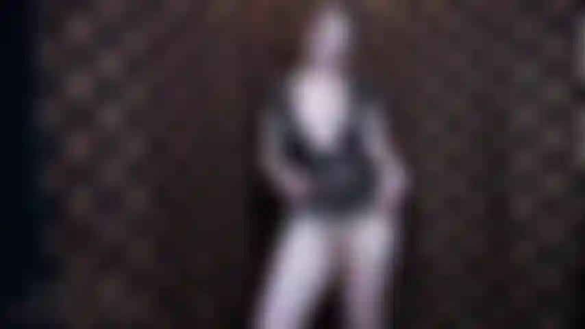 Ti degrada con il mio strapon.