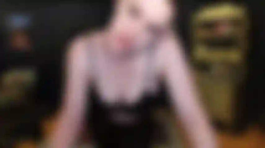 Lo strapon pov fa schifo.