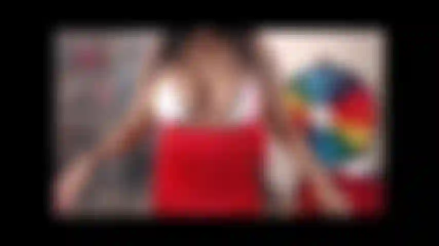 Spettacolo registrato: una ragazza sexy ride del tuo cazzo.