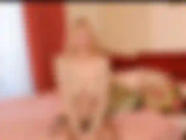 Ti faccio diventare il mio stupido perdente tutto il giorno.