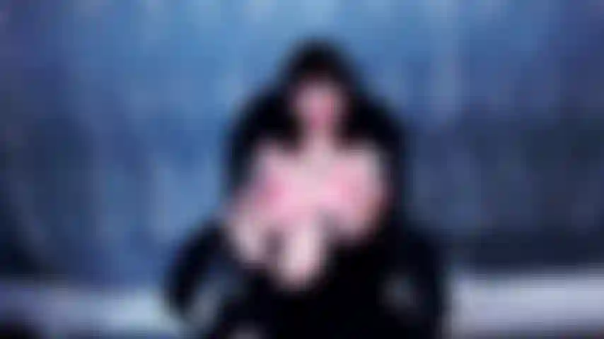 Adoro il culo della dea e provocano tutto il corpo, calze di nylon e altro!