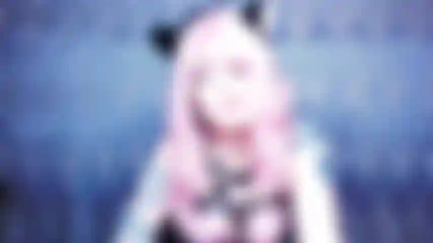 La dea ti fa succhiare il suo strap-on e ti inchioda!