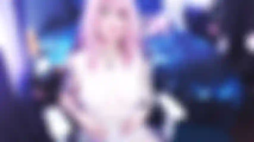 Adorazione del corpo con la dea valchiria.