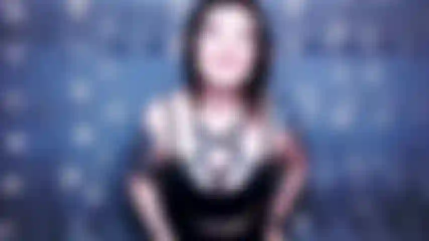 Il piccolo elfo incoraggia il pene piccolo!