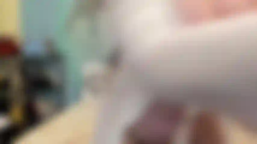 ( Gs.706) GoldieStar si esibisce nel gold show - 9 minuti. Veste bianca, tette grandi, culo grosso, schizzi, figa pelosa, piedi nudi, anale, doppia penetrazione, sperma cremoso (13/08/2022).