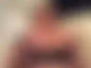 (125) GoldieStar in questo set di foto con presentazione indossa calze nere di pizzo e tacchi neri.